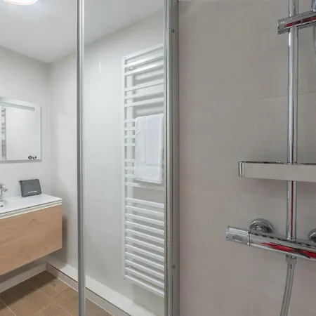 Apartment 2p Pour 2a+2e, Proche Pistes Et Centre, Parking Inclus - Vieil Alpe, - Fr-1-645-59